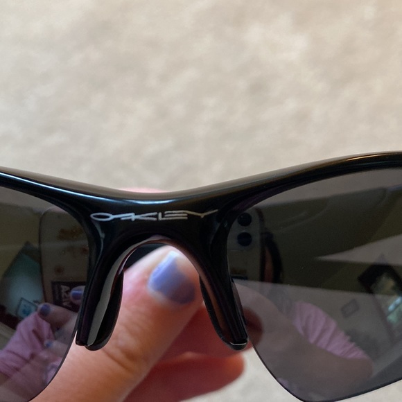 NWOT Oakley Sunglasses with Case - Picture 8 of 11